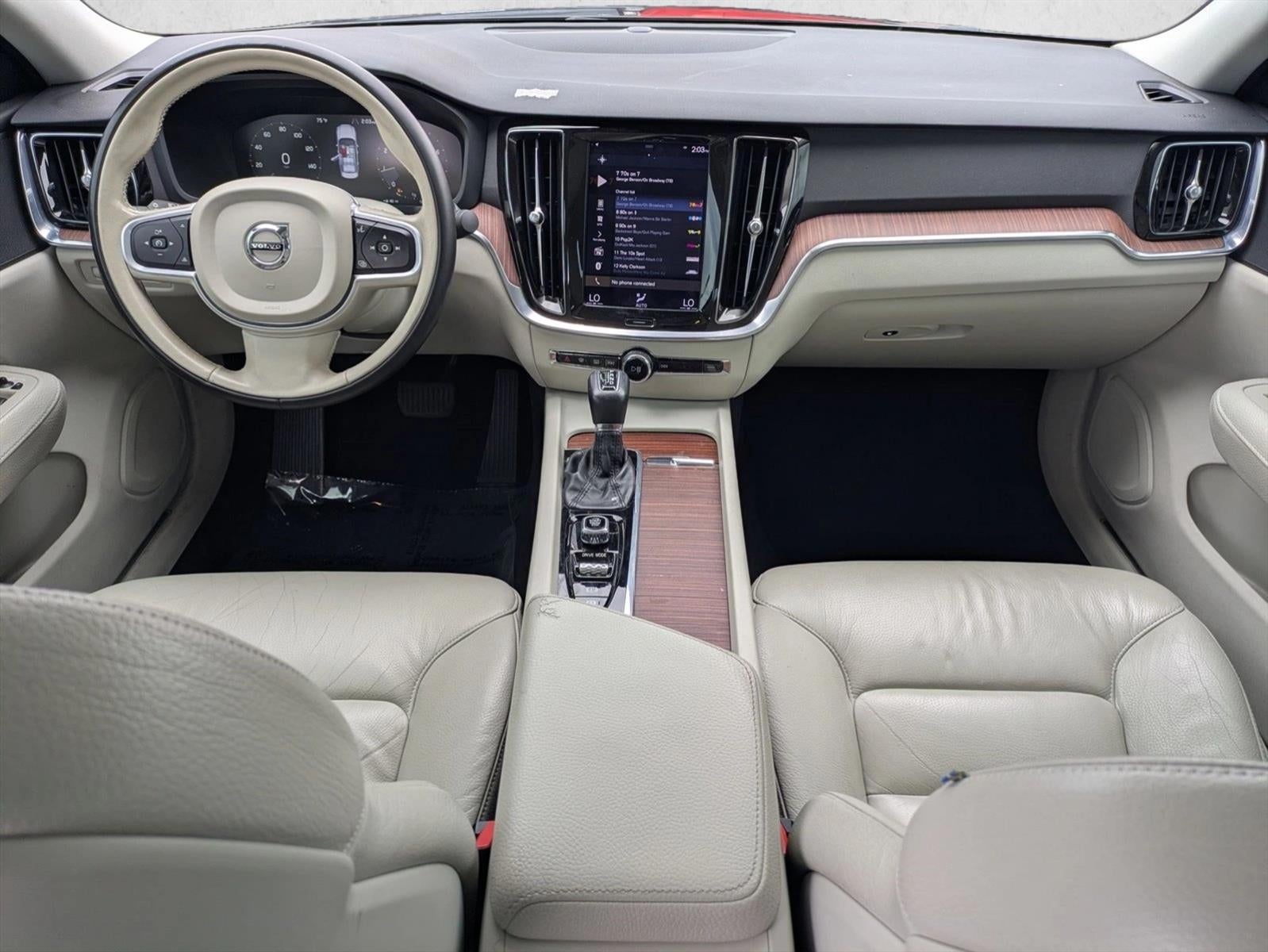 2021 Volvo S60 T5 FWD Momentum