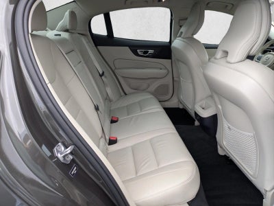 2021 Volvo S60 T5 FWD Momentum