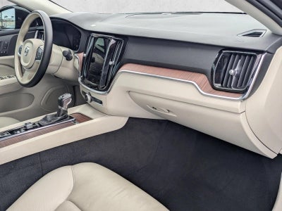 2021 Volvo S60 T5 FWD Momentum