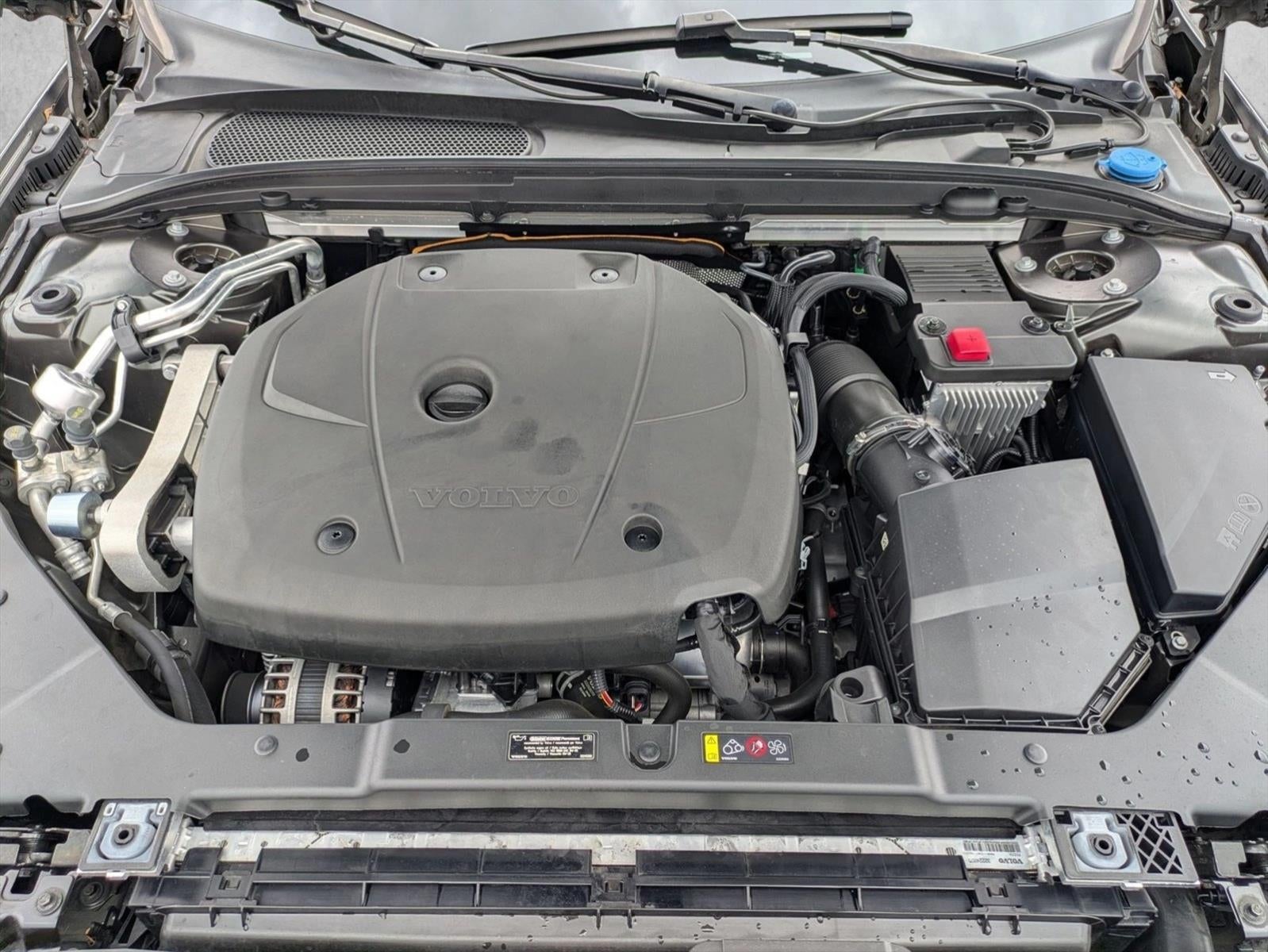 2021 Volvo S60 T5 FWD Momentum