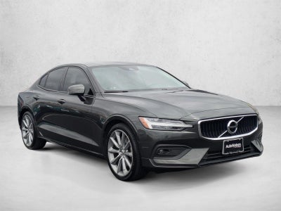 2021 Volvo S60 T5 FWD Momentum