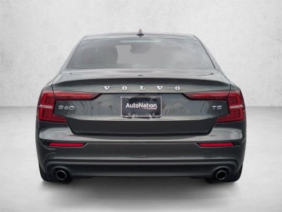 2021 Volvo S60 T5 FWD Momentum