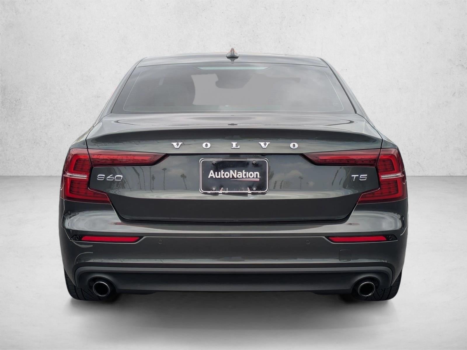 2021 Volvo S60 T5 FWD Momentum