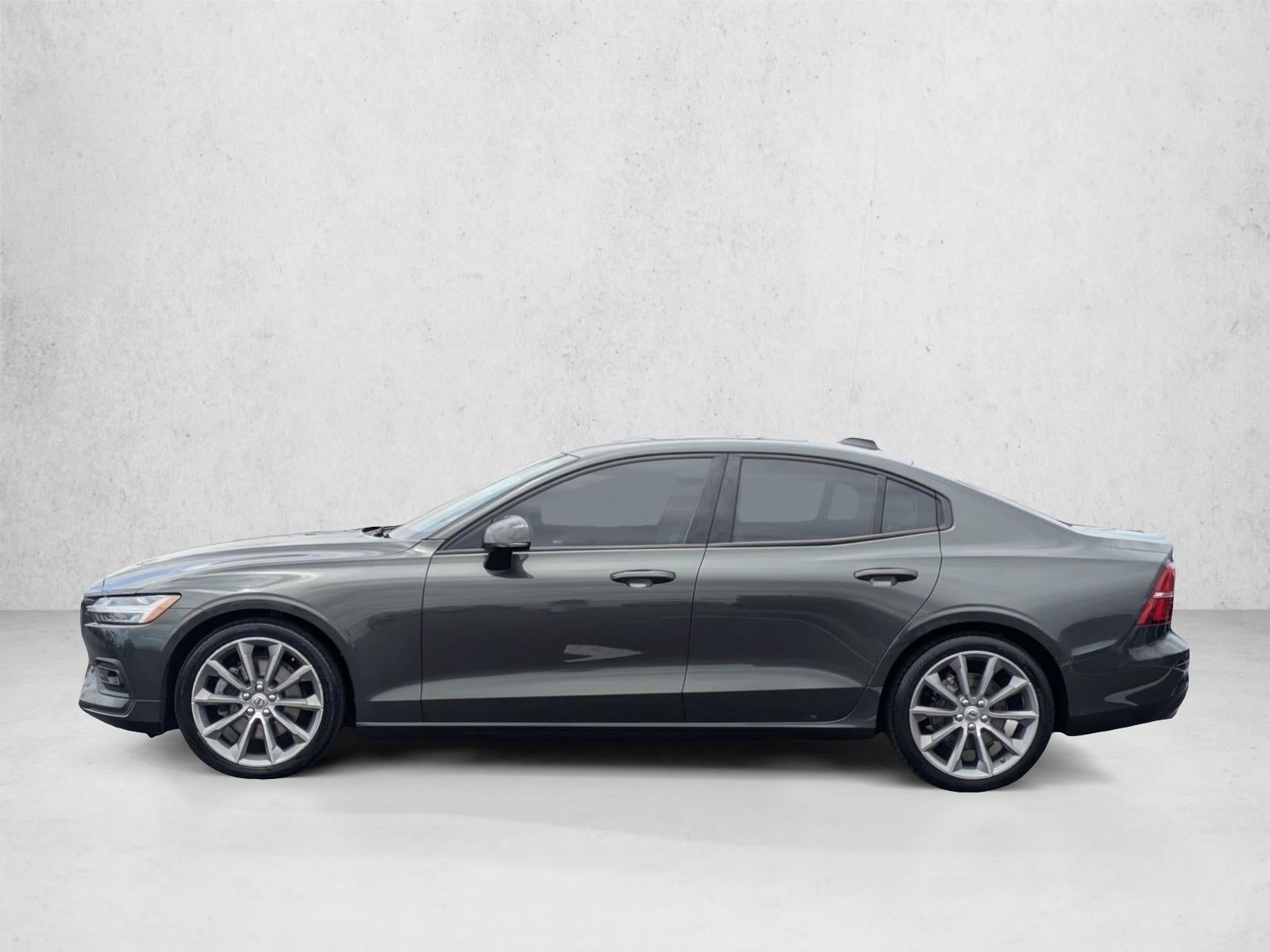 2021 Volvo S60 T5 FWD Momentum