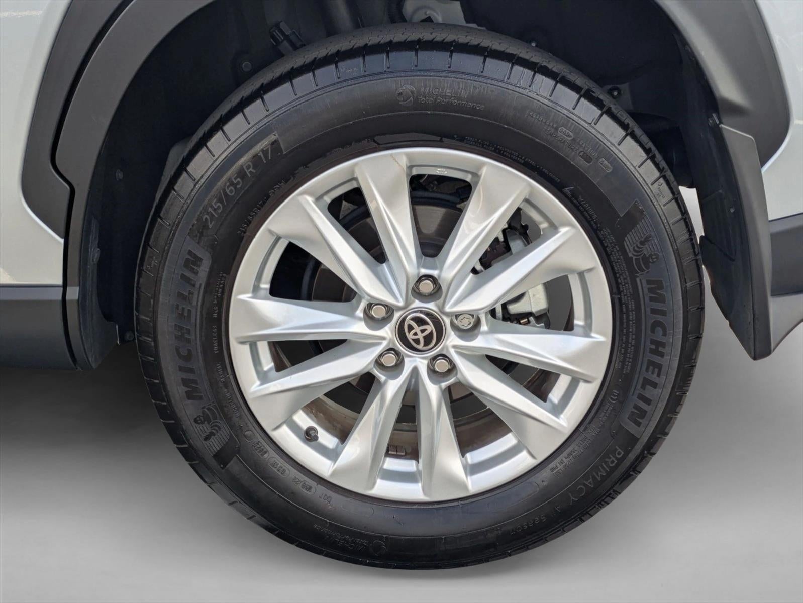 2025 Toyota Corolla Cross LE 2WD (Natl)