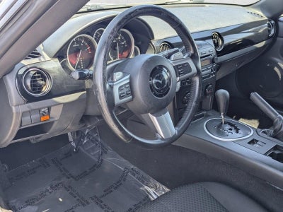 2006 Mazda Mazda MX-5 Miata 2dr Conv Touring Auto