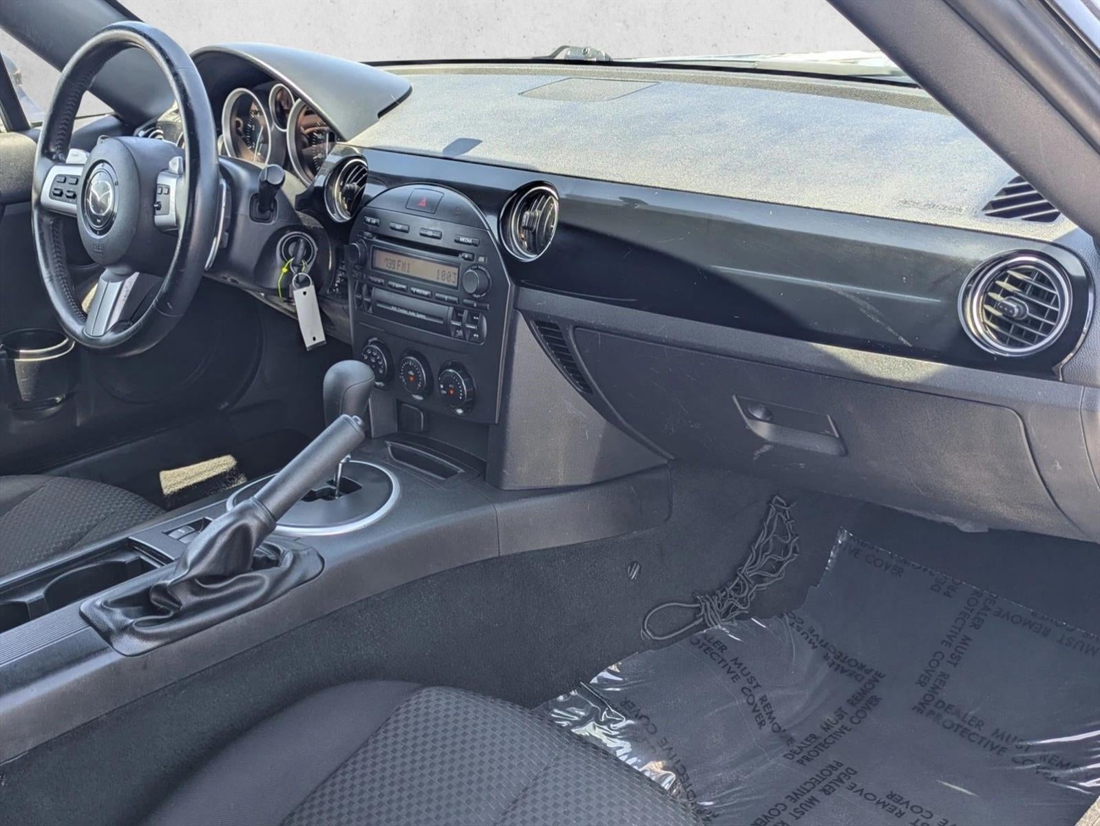 2006 Mazda Mazda MX-5 Miata 2dr Conv Touring Auto
