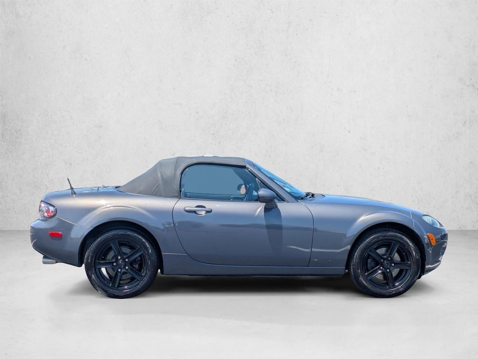 2006 Mazda Mazda MX-5 Miata 2dr Conv Touring Auto