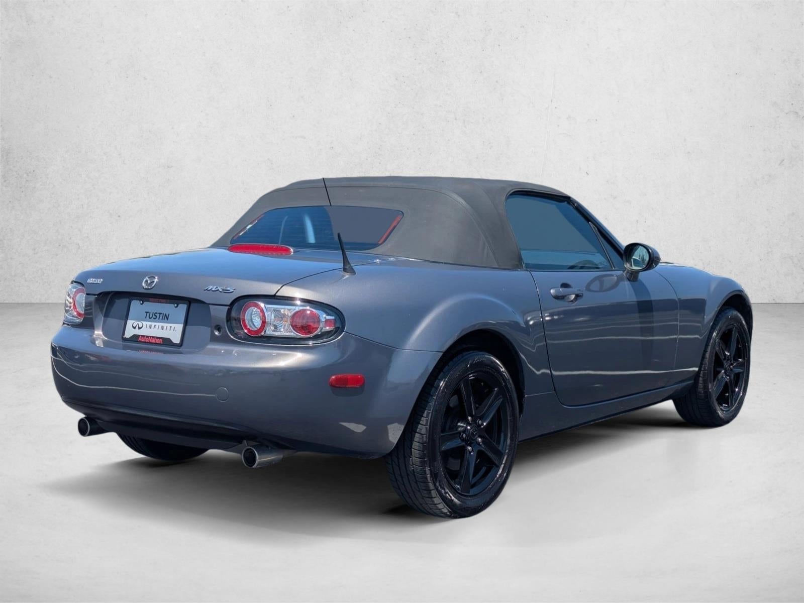 2006 Mazda Mazda MX-5 Miata 2dr Conv Touring Auto