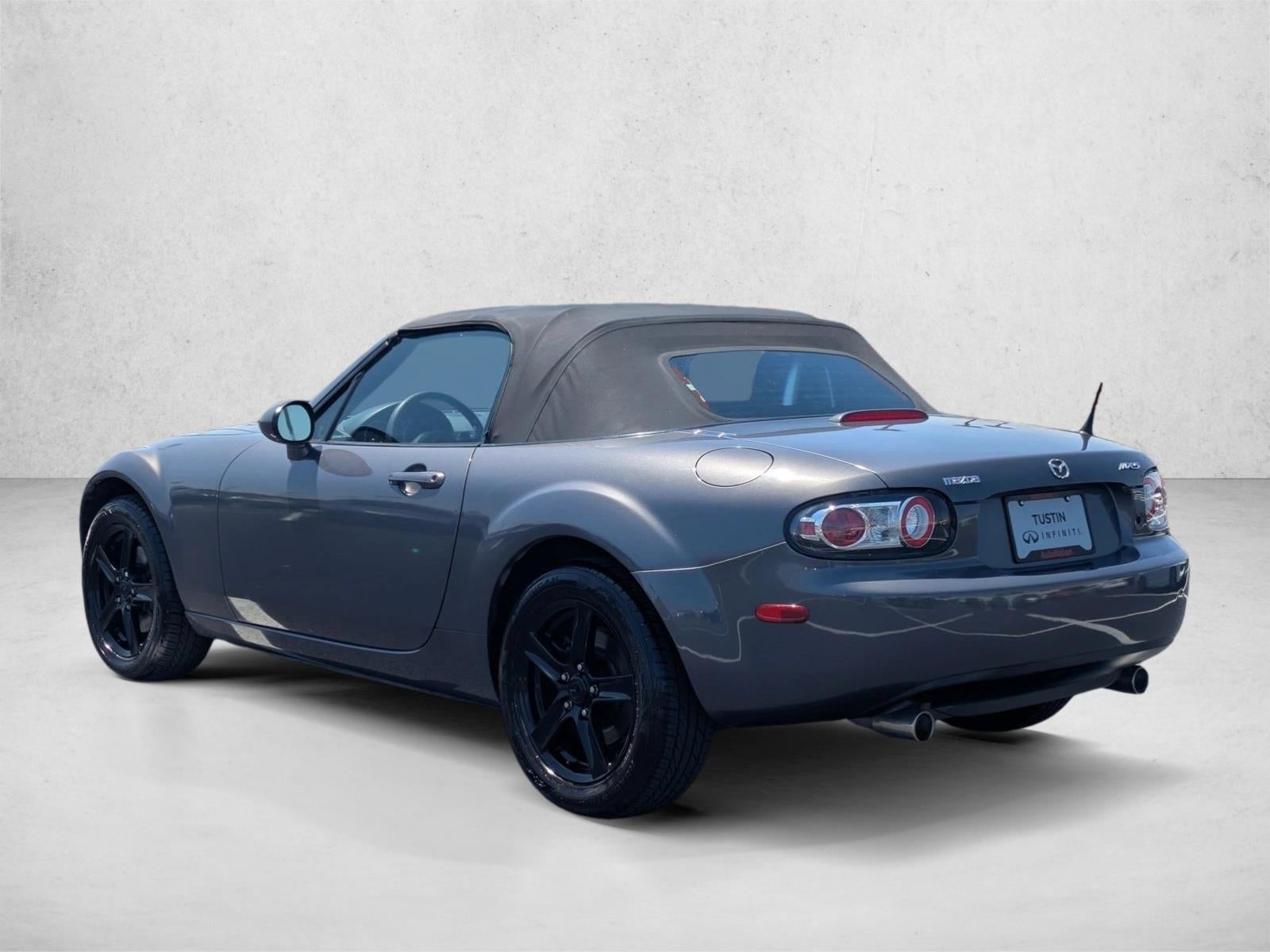 2006 Mazda Mazda MX-5 Miata 2dr Conv Touring Auto