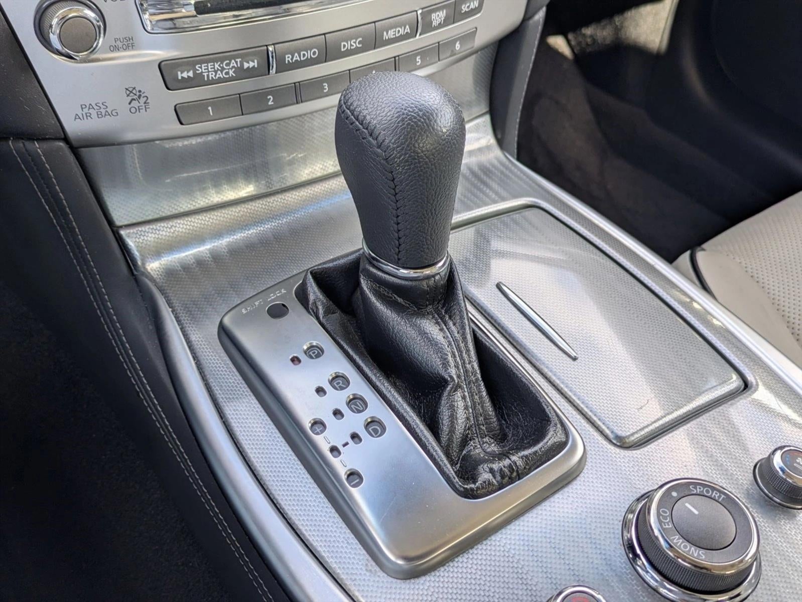 2018 INFINITI Q70L 3.7 LUXE RWD