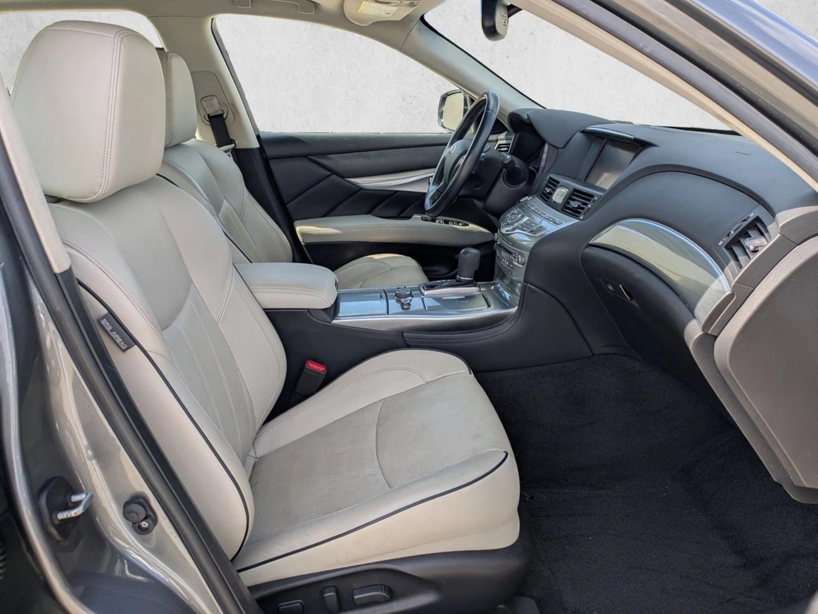 2018 INFINITI Q70L 3.7 LUXE RWD