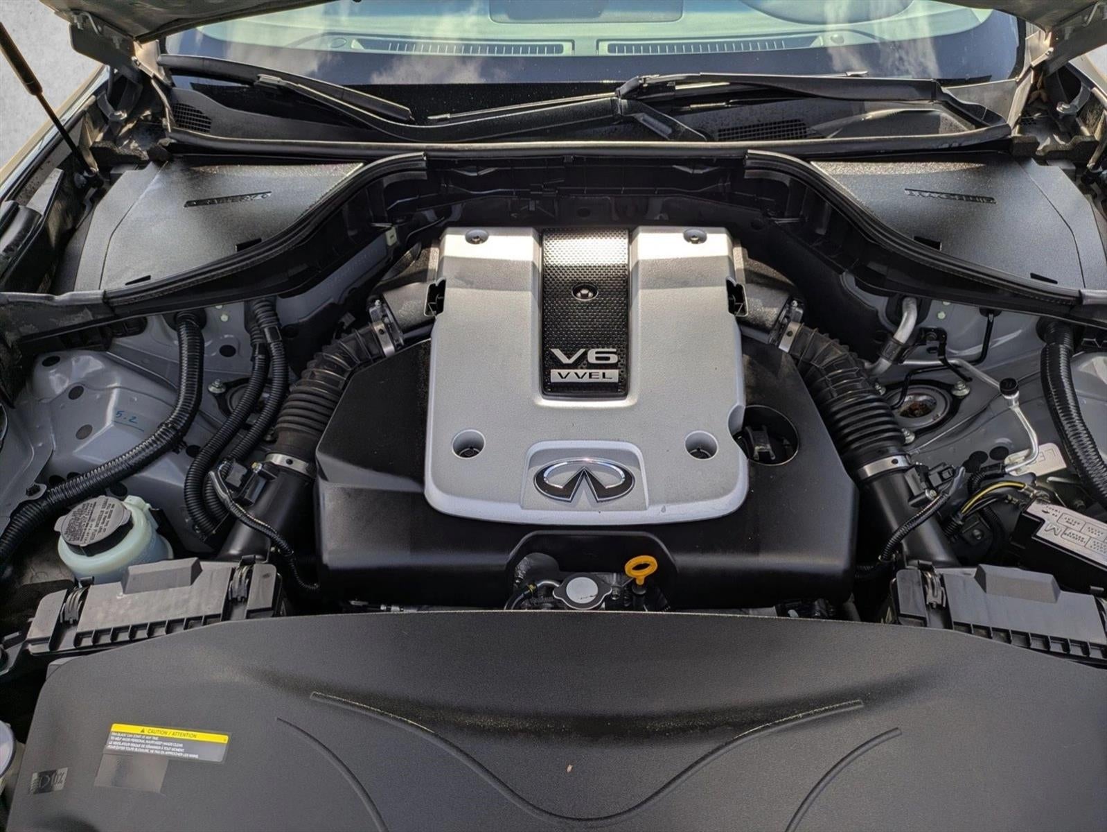 2018 INFINITI Q70L 3.7 LUXE RWD