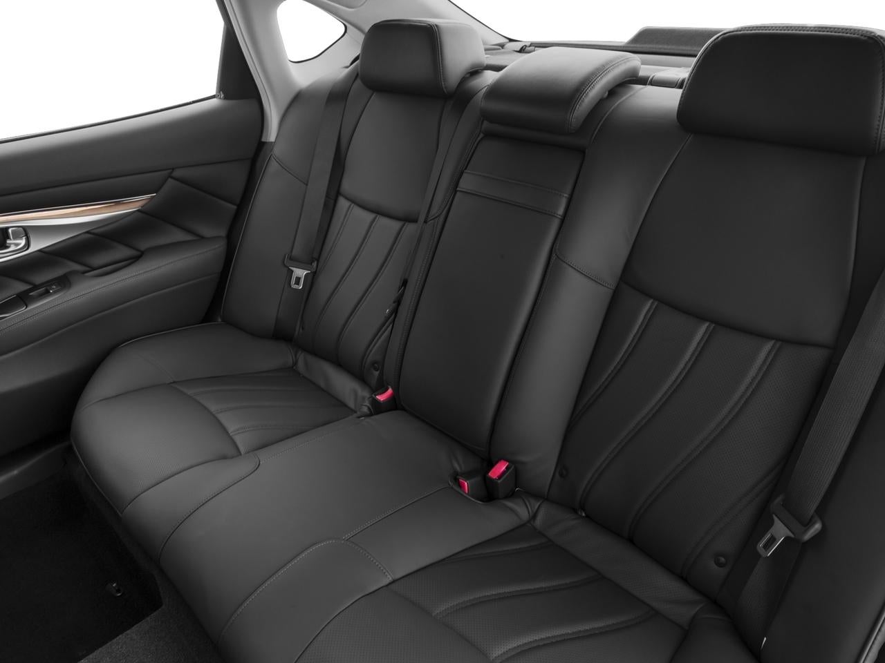 2018 INFINITI Q70L 3.7 LUXE RWD