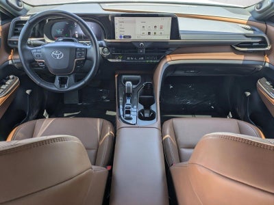 2025 Toyota Crown Signia Limited AWD (Natl)