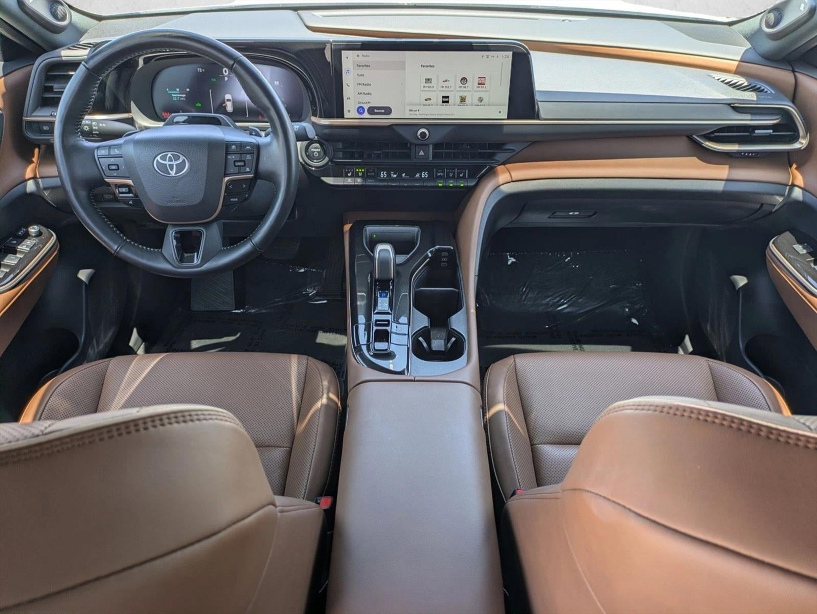 2025 Toyota Crown Signia Limited AWD (Natl)