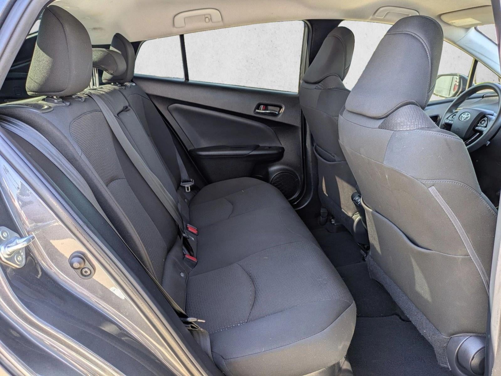 2019 Toyota Prius LE (Natl)