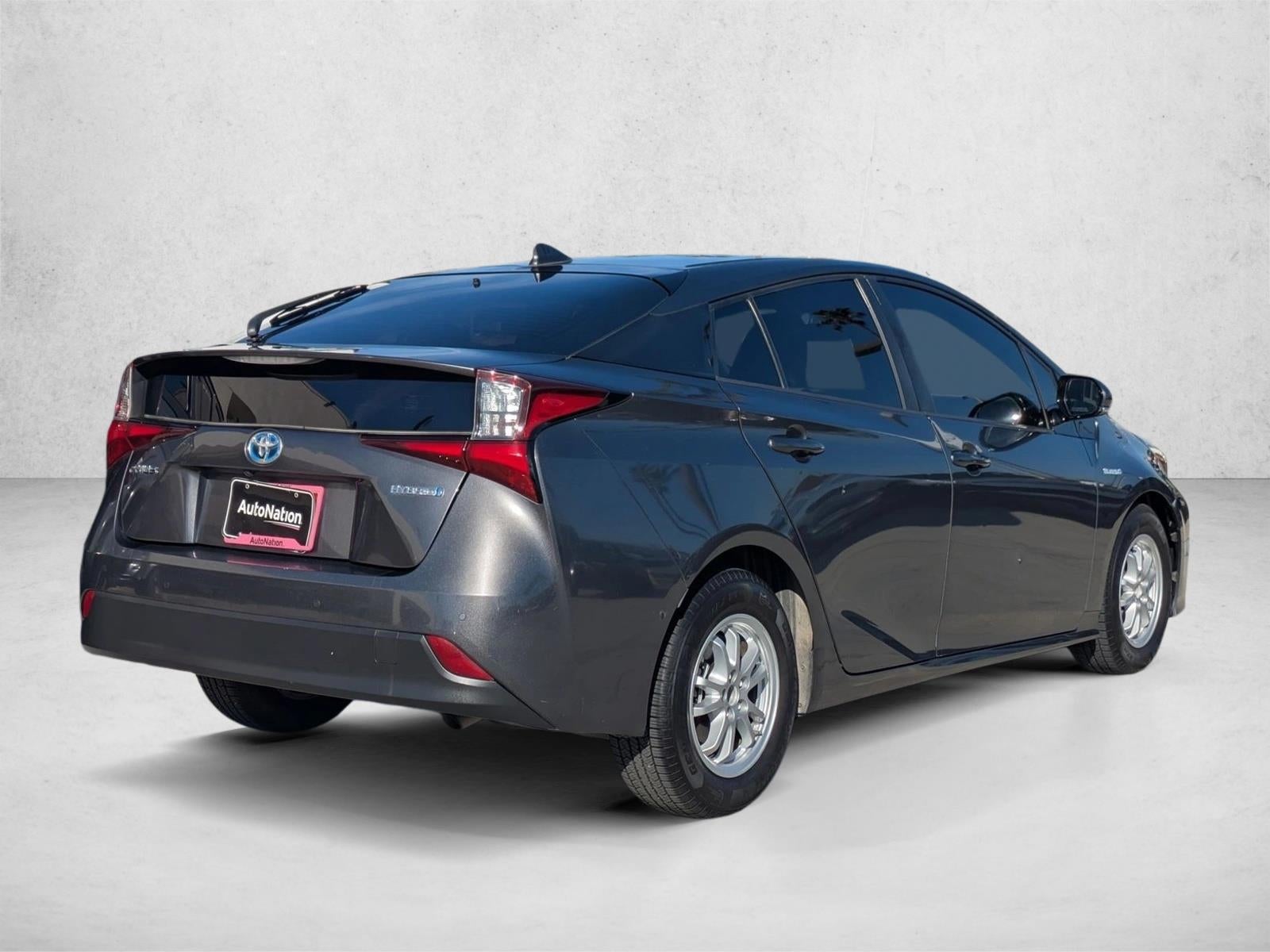 2019 Toyota Prius LE (Natl)