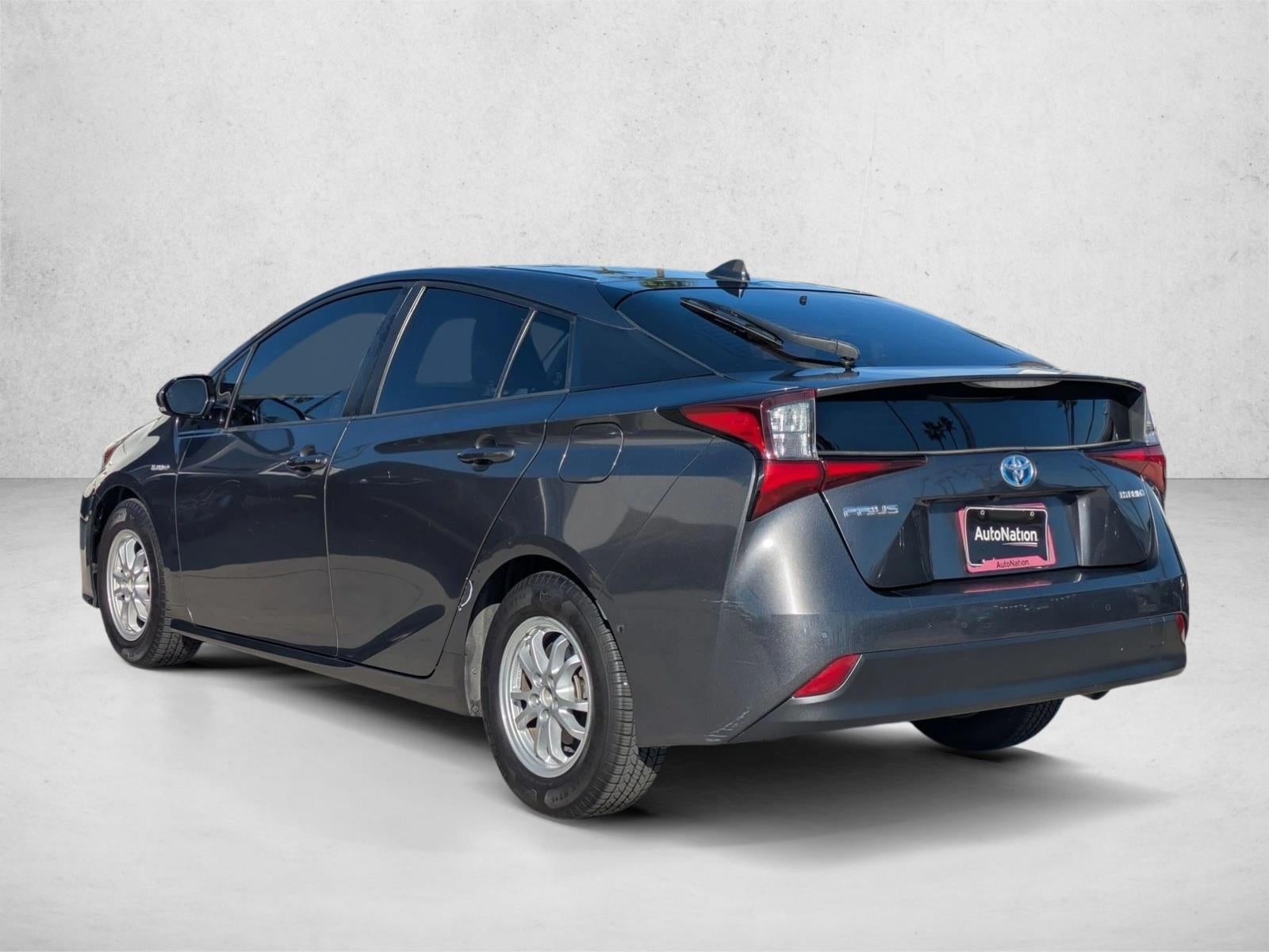 2019 Toyota Prius LE (Natl)