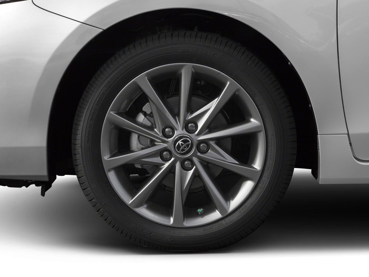 2017 Toyota Prius v Five (Natl)