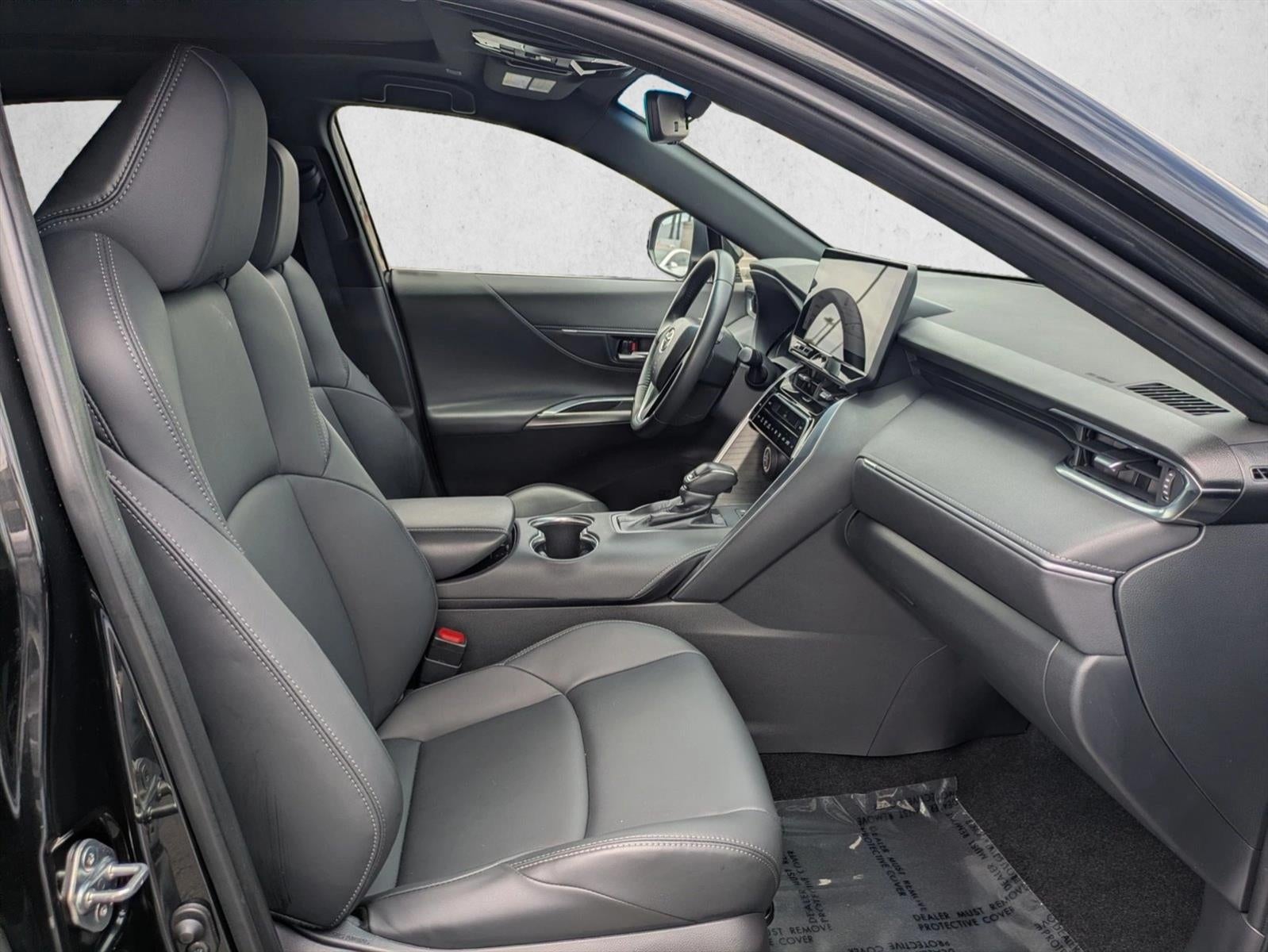 2024 Toyota Venza Nightshade AWD (Natl)