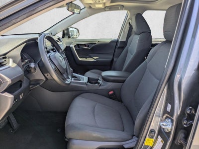 2019 Toyota RAV4 XLE FWD (GS)