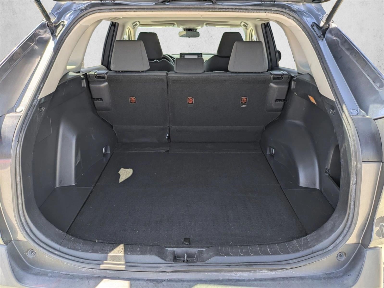 2019 Toyota RAV4 XLE FWD (GS)