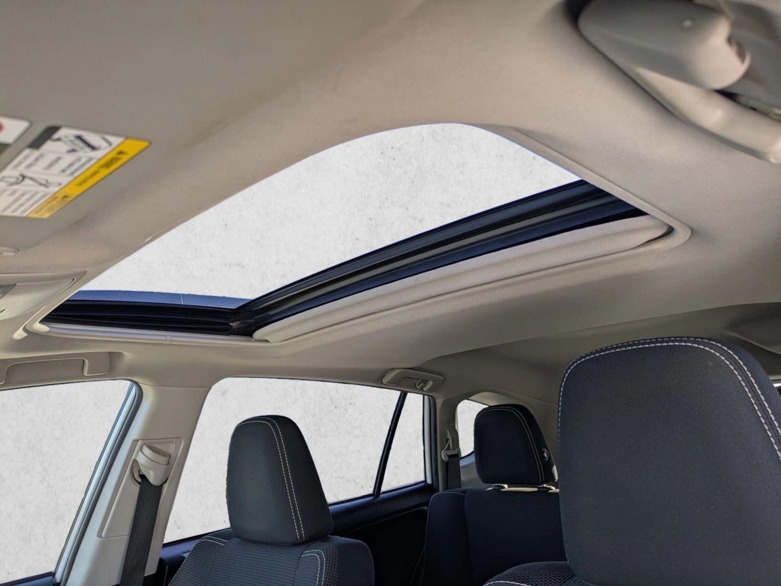 2017 Toyota RAV4 XLE FWD (GS)