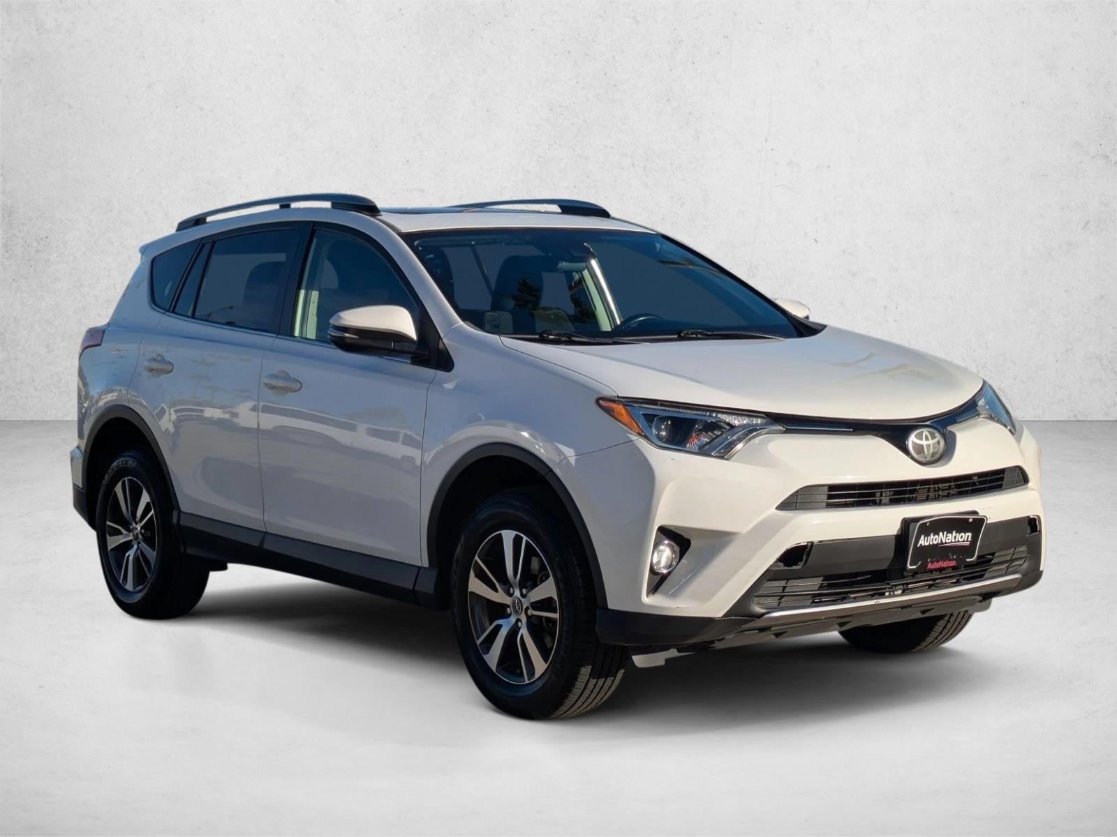 2017 Toyota RAV4 XLE FWD (GS)