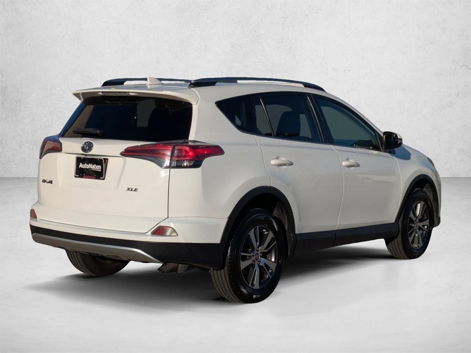 2017 Toyota RAV4 XLE FWD (GS)
