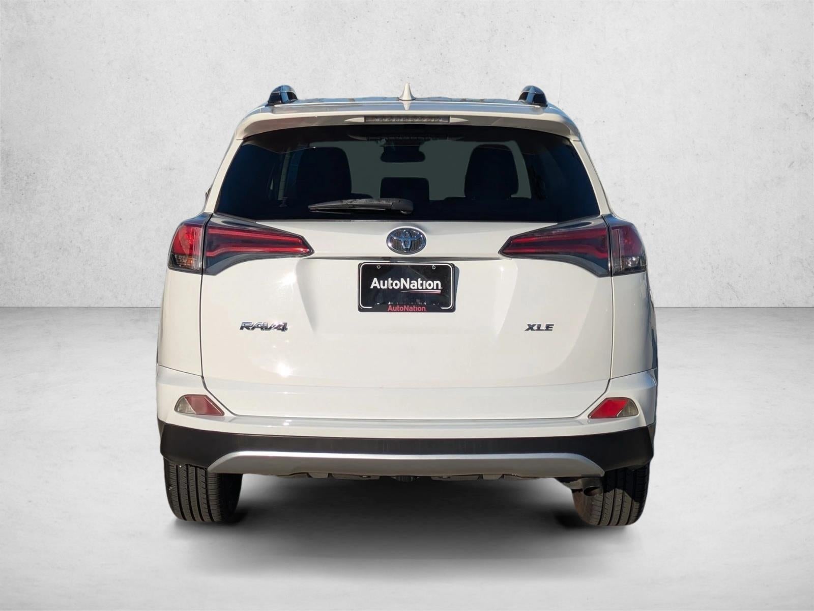 2017 Toyota RAV4 XLE FWD (GS)