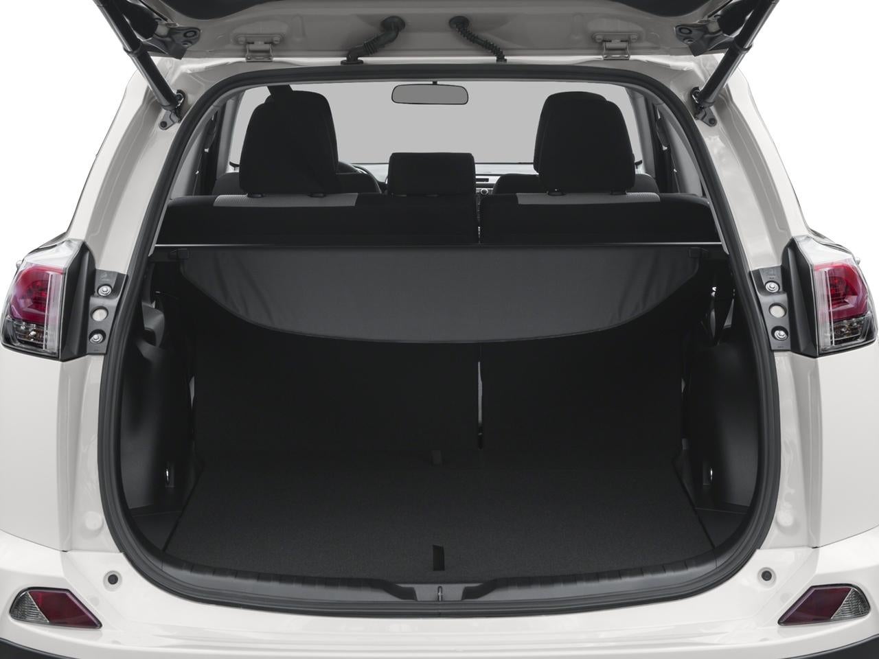 2017 Toyota RAV4 XLE FWD (GS)