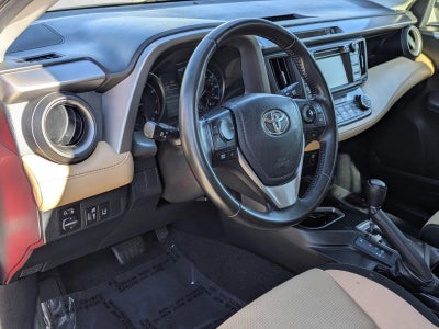 2017 Toyota RAV4 XLE FWD (GS)