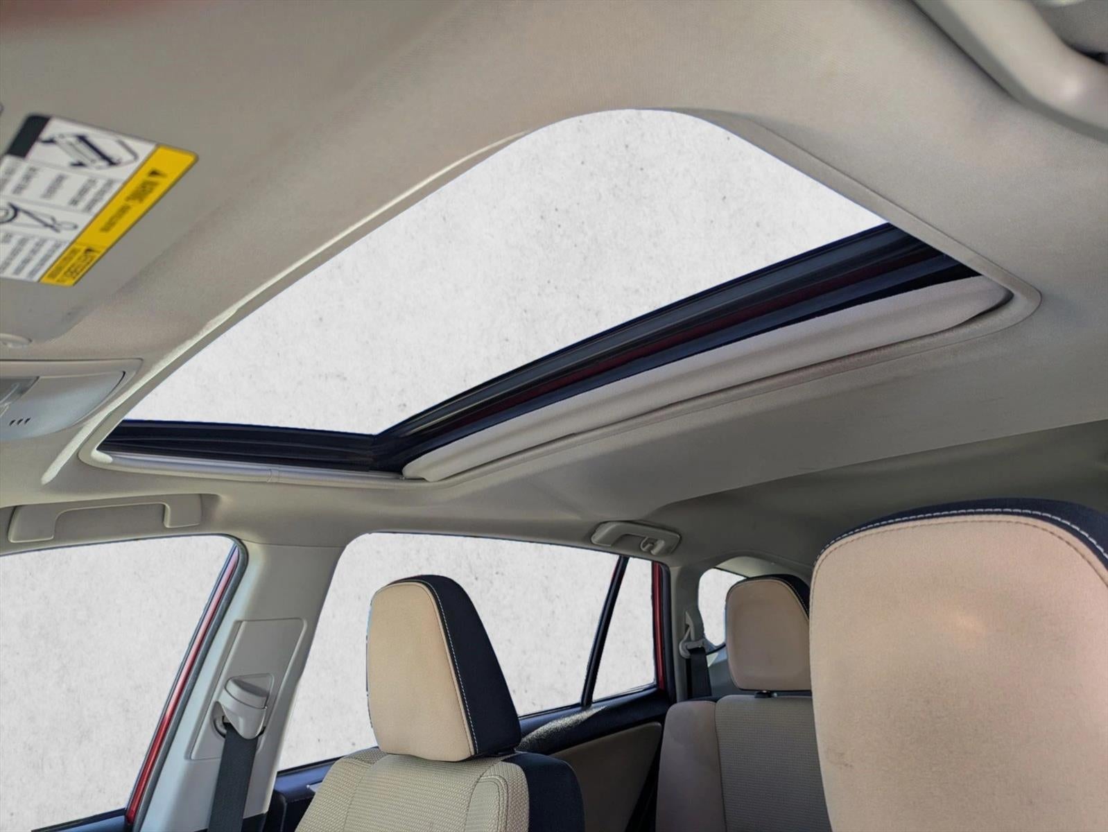 2017 Toyota RAV4 XLE FWD (GS)