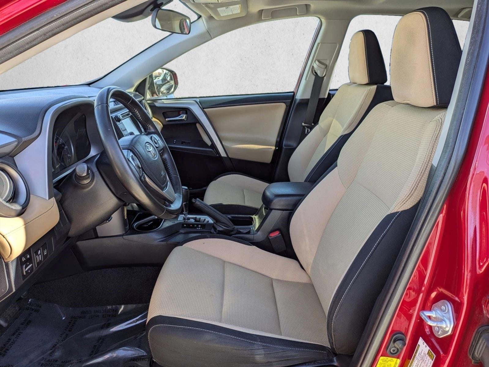 2017 Toyota RAV4 XLE FWD (GS)