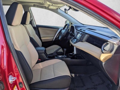 2017 Toyota RAV4 XLE FWD (GS)