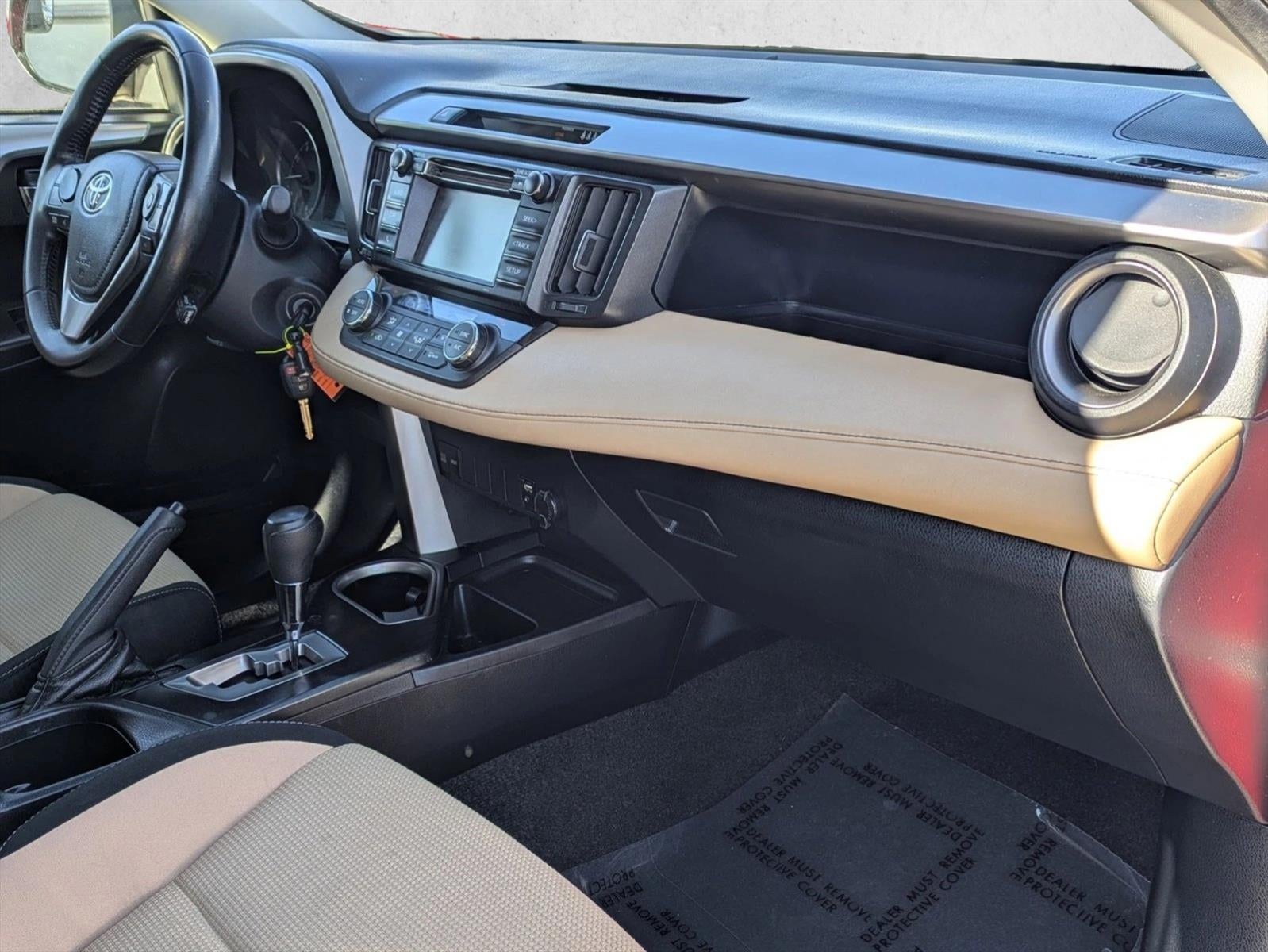 2017 Toyota RAV4 XLE FWD (GS)