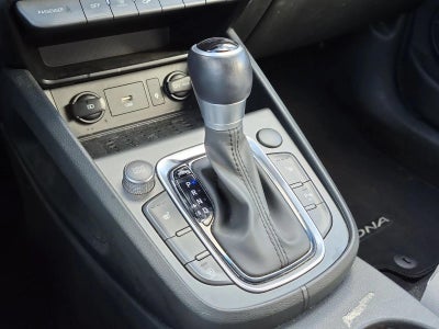 2022 Hyundai KONA Limited DCT FWD