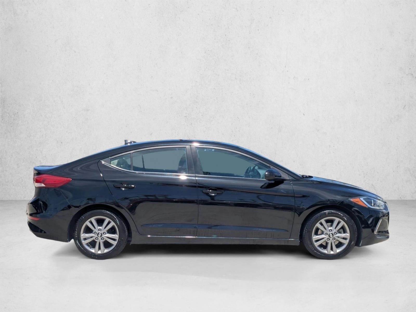 2017 Hyundai ELANTRA Value Edition 2.0L Auto (Ulsan)