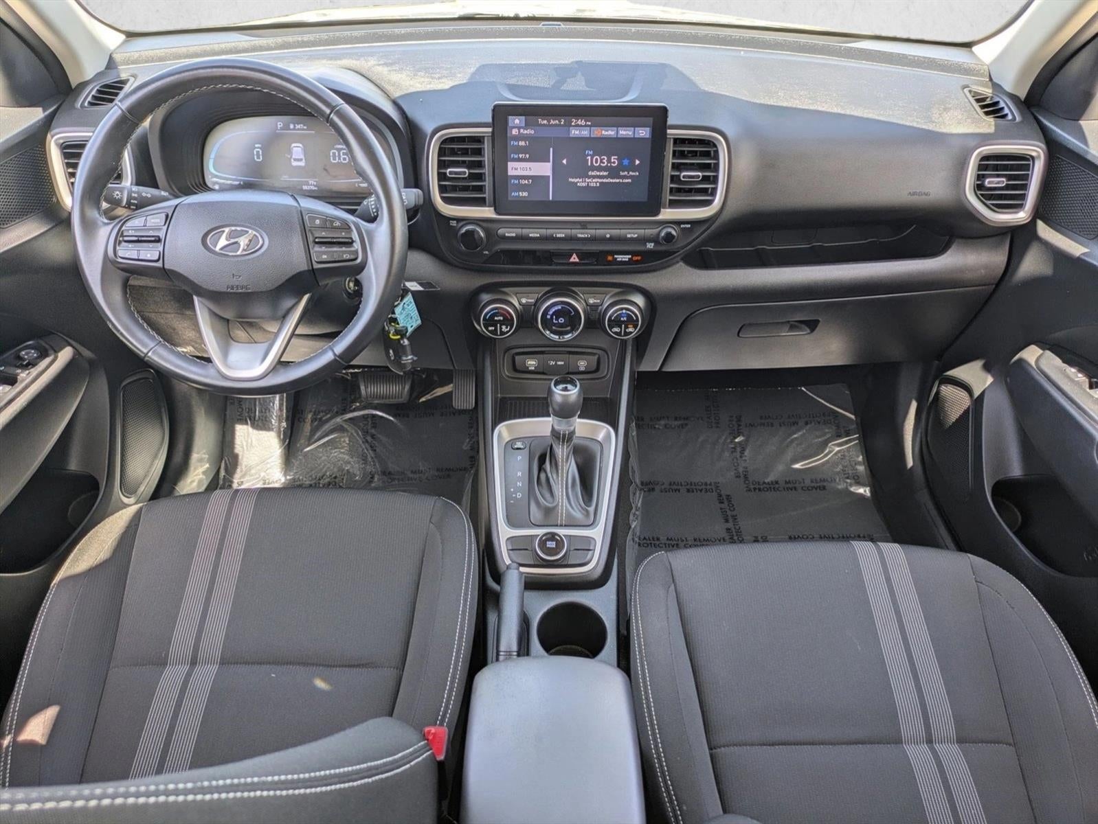 2023 Hyundai VENUE SEL IVT