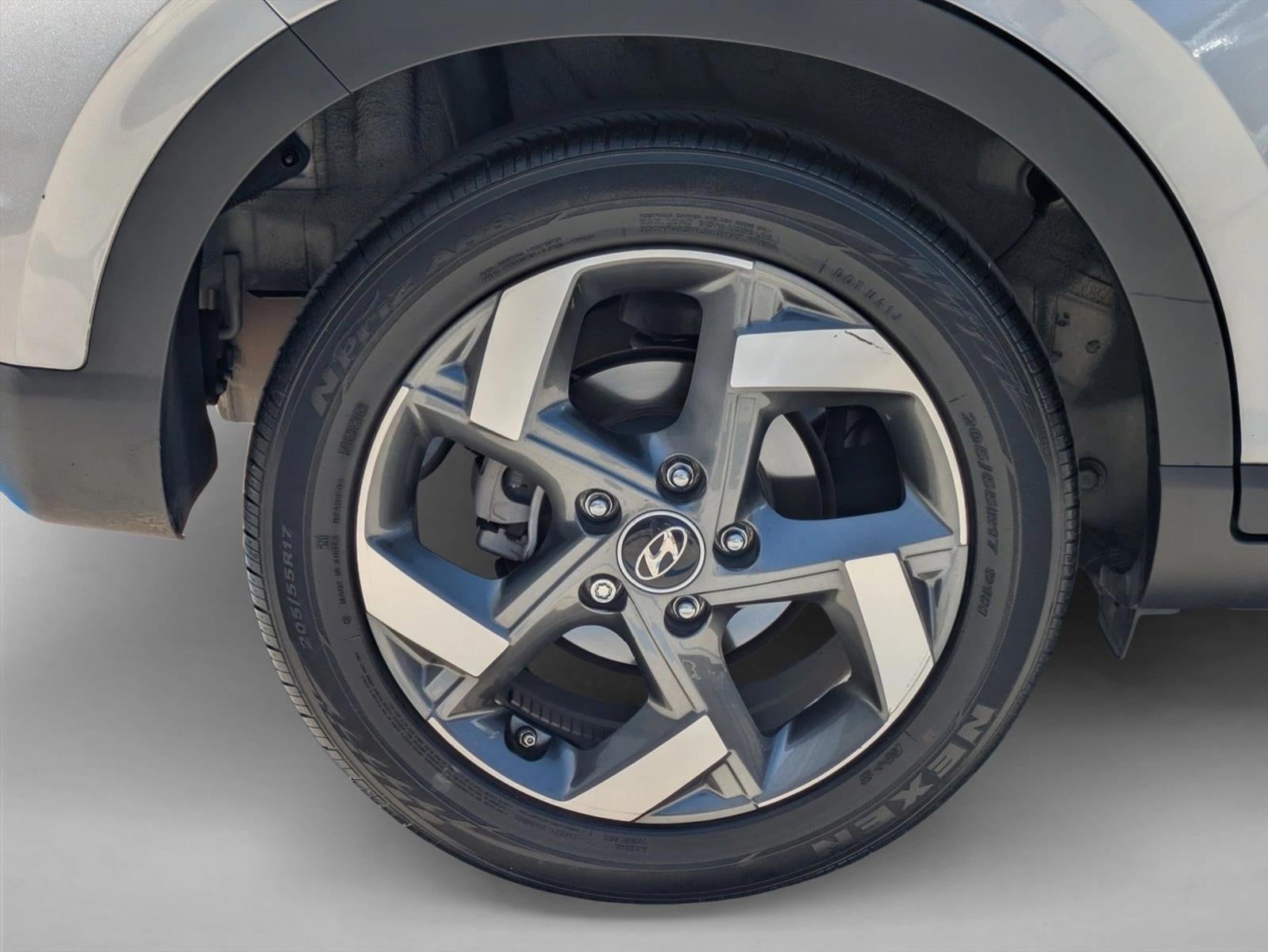 2023 Hyundai VENUE SEL IVT