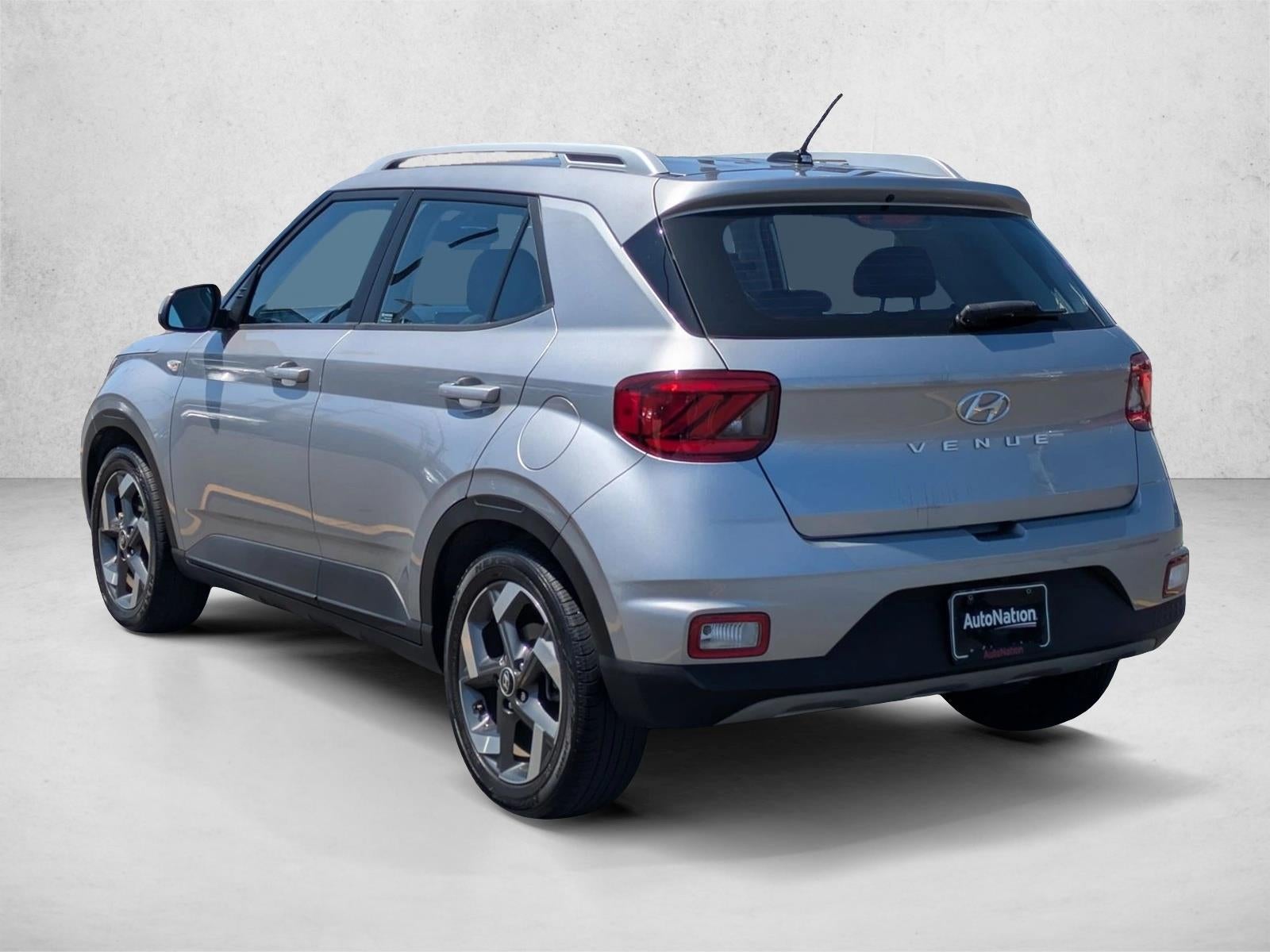 2023 Hyundai VENUE SEL IVT
