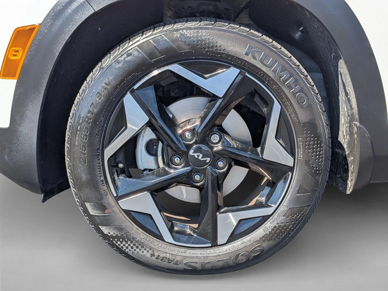 2024 Kia Seltos EX IVT FWD