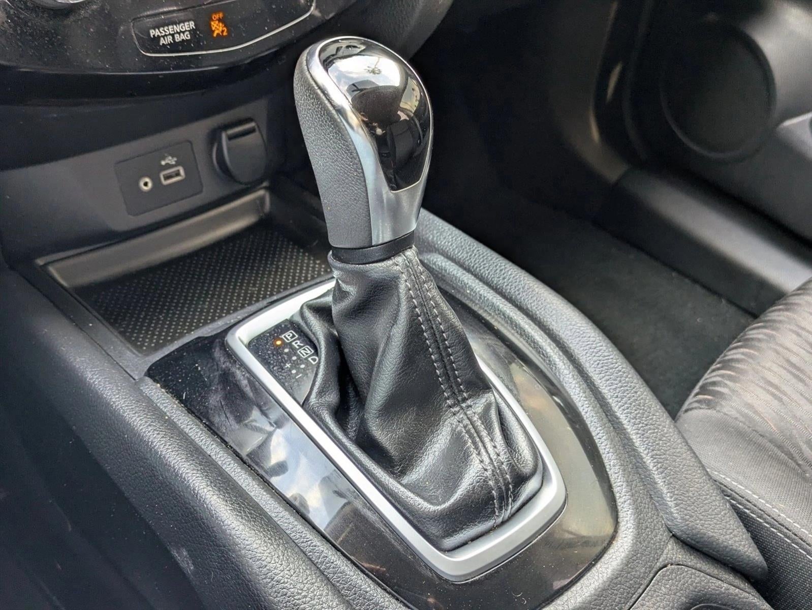 2018 Nissan Rogue FWD SV