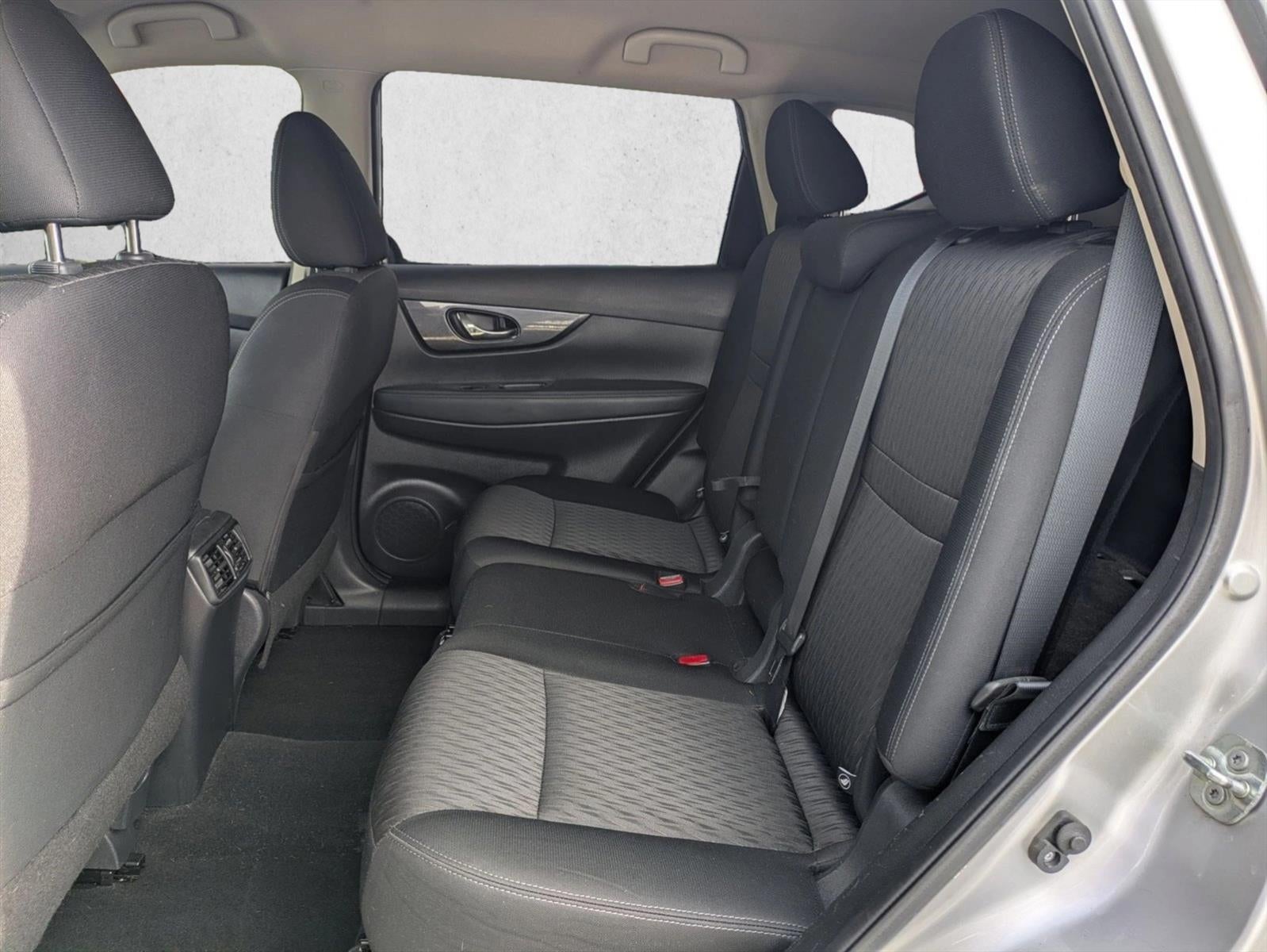 2018 Nissan Rogue FWD SV