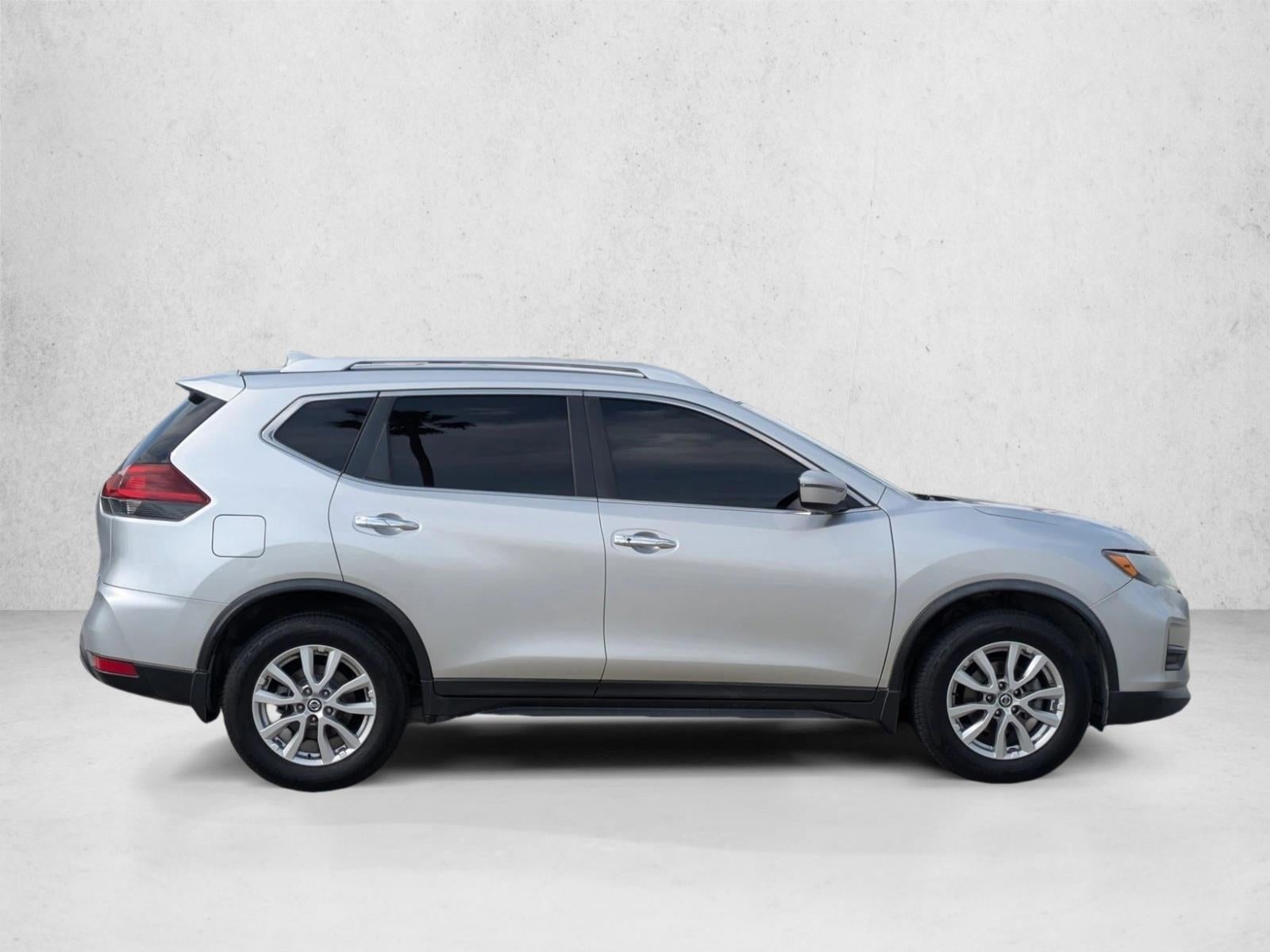 2018 Nissan Rogue FWD SV