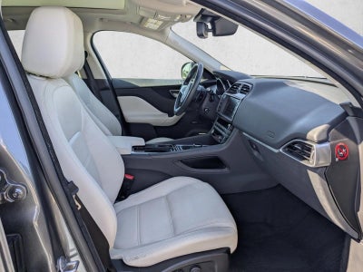 2018 Jaguar F-PACE 25t Prestige AWD