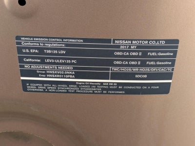 2017 INFINITI QX30 Premium FWD