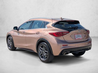 2017 INFINITI QX30 Premium FWD