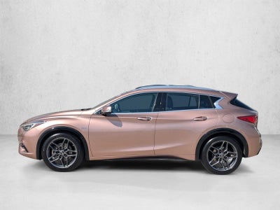 2017 INFINITI QX30 Premium FWD